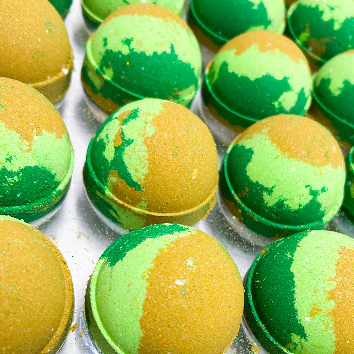 Handmade bath bombs for wholesale. Summer Edition Hikers Escape Bath Bomb.